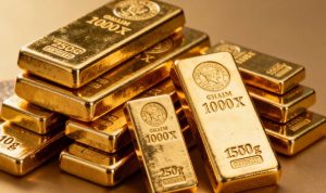 Find out whether gold is really a safe and smart investment for beginners, plus when it works best. (image:jbrkwr)